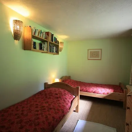 Les Frenes Bed & Breakfast *