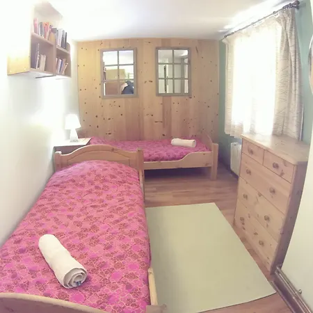 Les Frenes Bed & Breakfast *