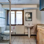 Les Frenes Bed & Breakfast *